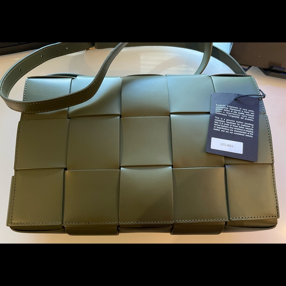 Valentina Fiore Cassette Bag (olive green)